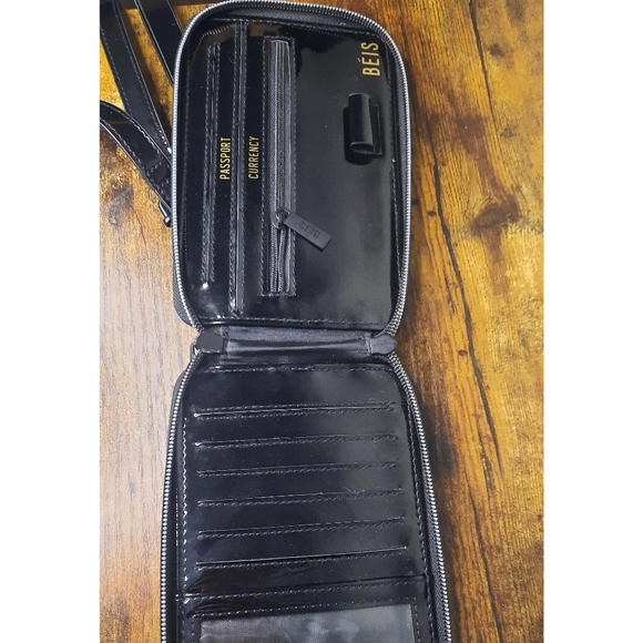 BEIS The Travel Wallet - Picture 9 of 14